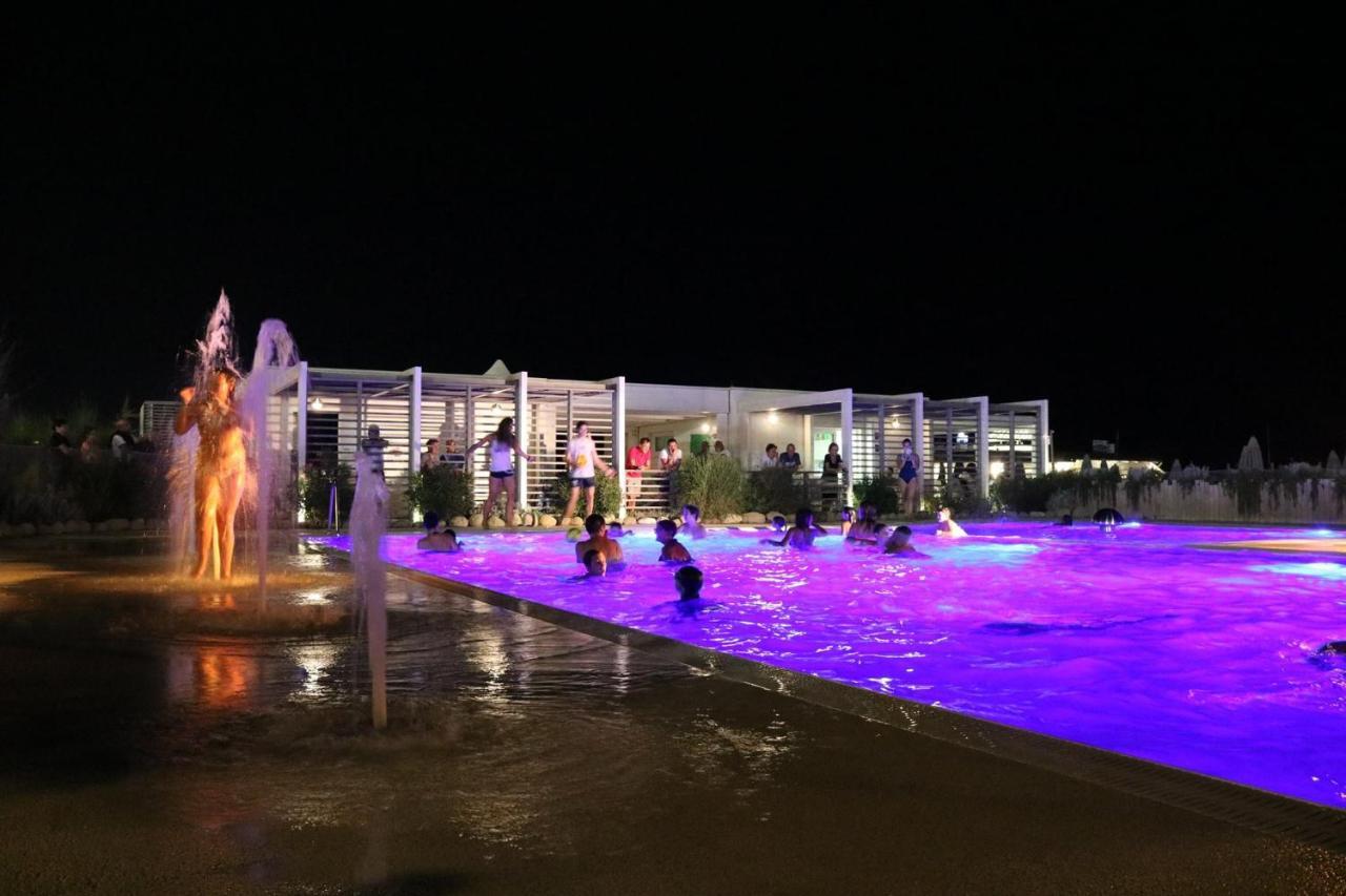 מיסאנו אדריאטיקו Hotel Bristol - A 30 Mt Dalla Spiaggia מראה חיצוני תמונה