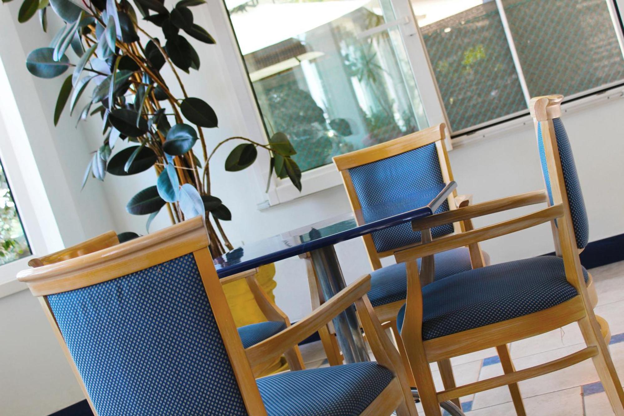 מיסאנו אדריאטיקו Hotel Bristol - A 30 Mt Dalla Spiaggia מראה חיצוני תמונה